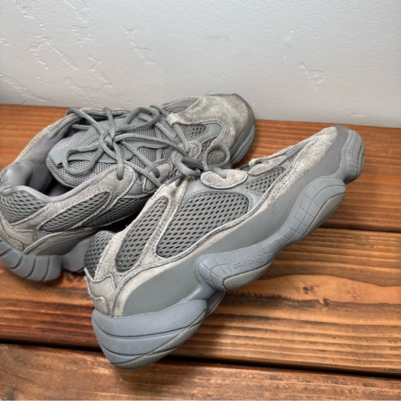 Adidas Yeezy 500 Granite Mens Sneakers Size 9 - Picture 2 of 7